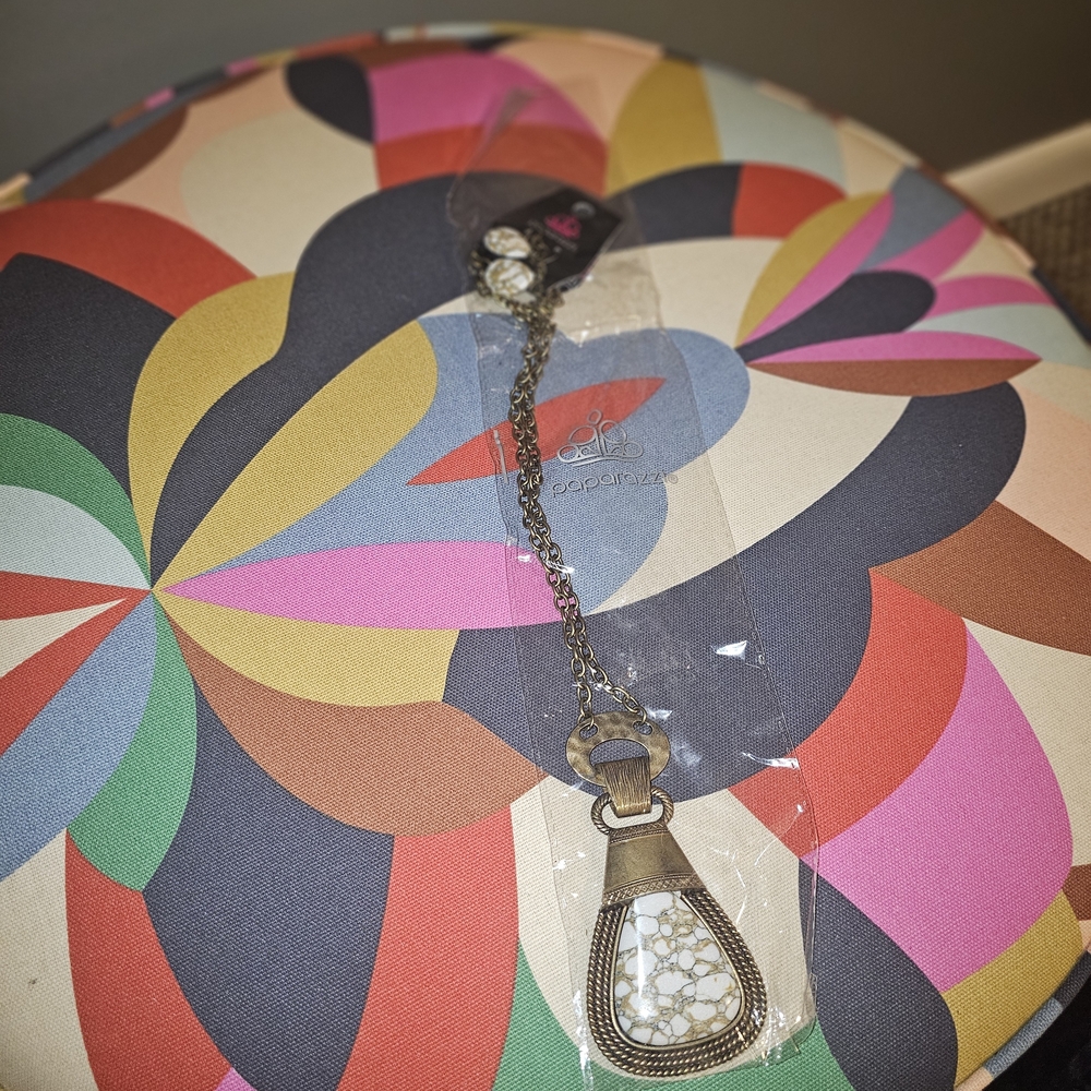 Paparazzi Gold and White Teardrop Necklace